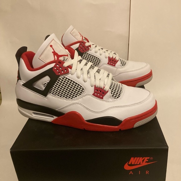 Air Jordan 4 retro(2020) “fire red” sz 12 New w/box main image 7